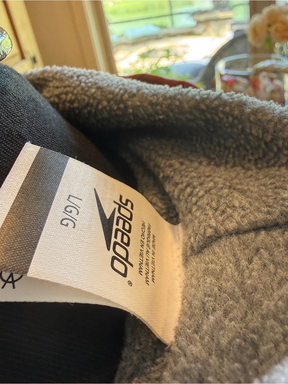Speedo Maroon Hooded Full-Zip Swim Parka Jacket with Grey Accents - Picture 4 of 4